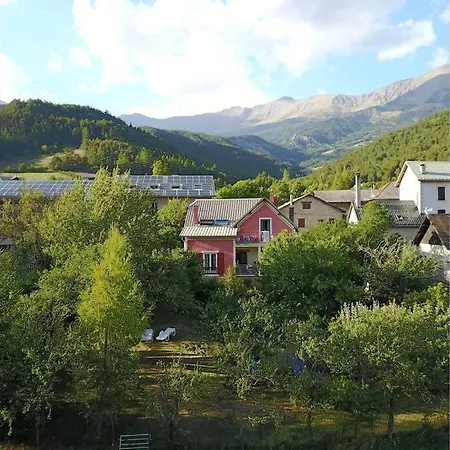 St Pons /barcelonnette Apartment